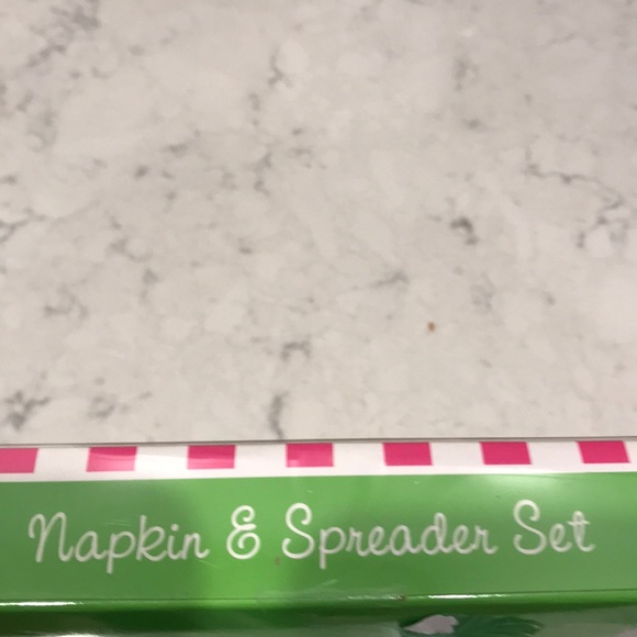 Napkin and spreader set - Picture 3 of 3
